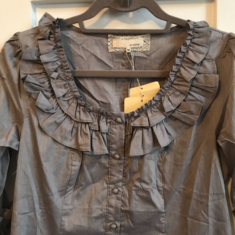 Bell Ruffle Gray - Picture 2 of 4